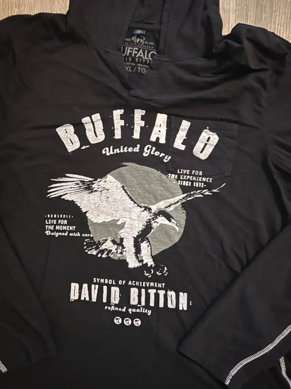 Buffalo David Bitton t-shirt hoodie with eagle